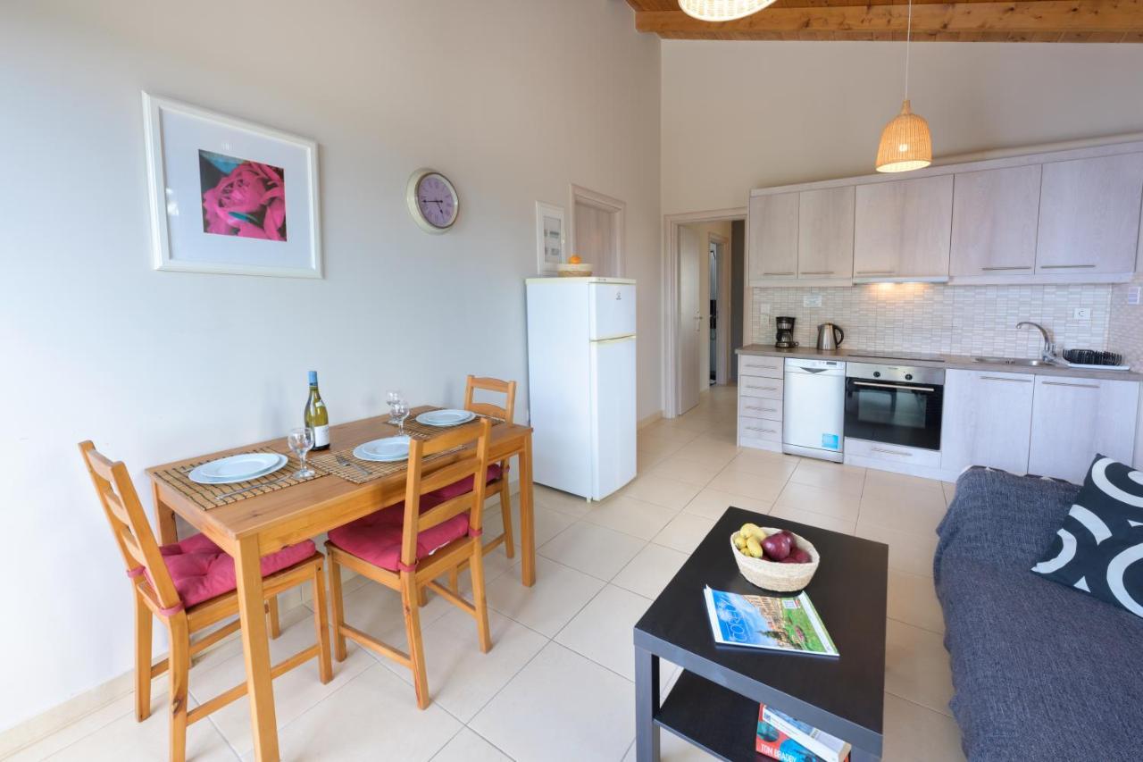 Pangolas Apartments Paxos Longós Zewnętrze zdjęcie