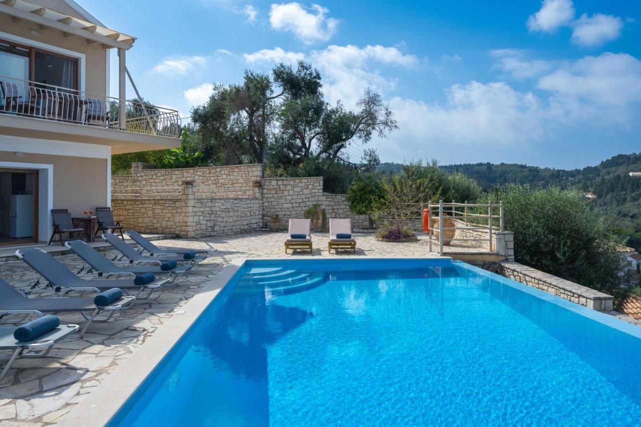 Pangolas Apartments Paxos Longós Zewnętrze zdjęcie