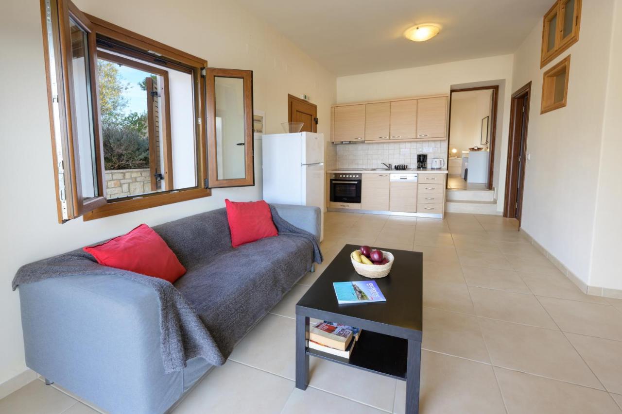 Pangolas Apartments Paxos Longós Zewnętrze zdjęcie