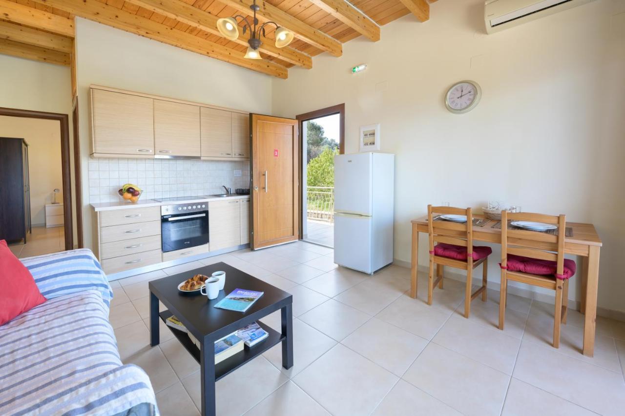 Pangolas Apartments Paxos Longós Zewnętrze zdjęcie