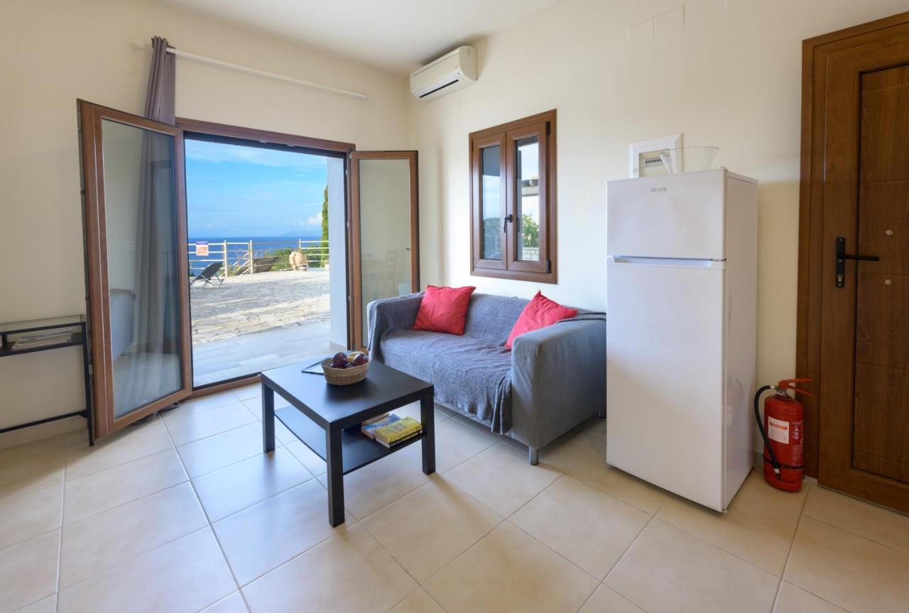 Pangolas Apartments Paxos Longós Zewnętrze zdjęcie