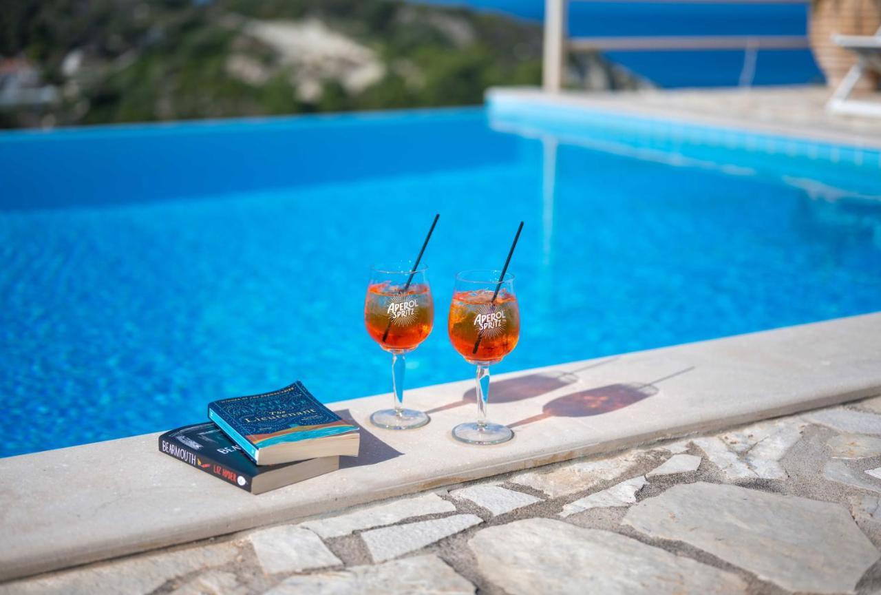 Pangolas Apartments Paxos Longós Zewnętrze zdjęcie