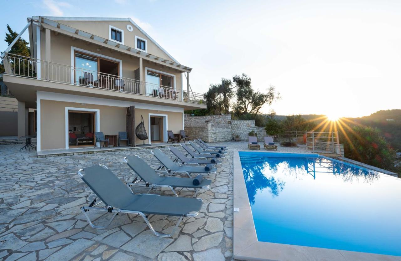 Pangolas Apartments Paxos Longós Zewnętrze zdjęcie