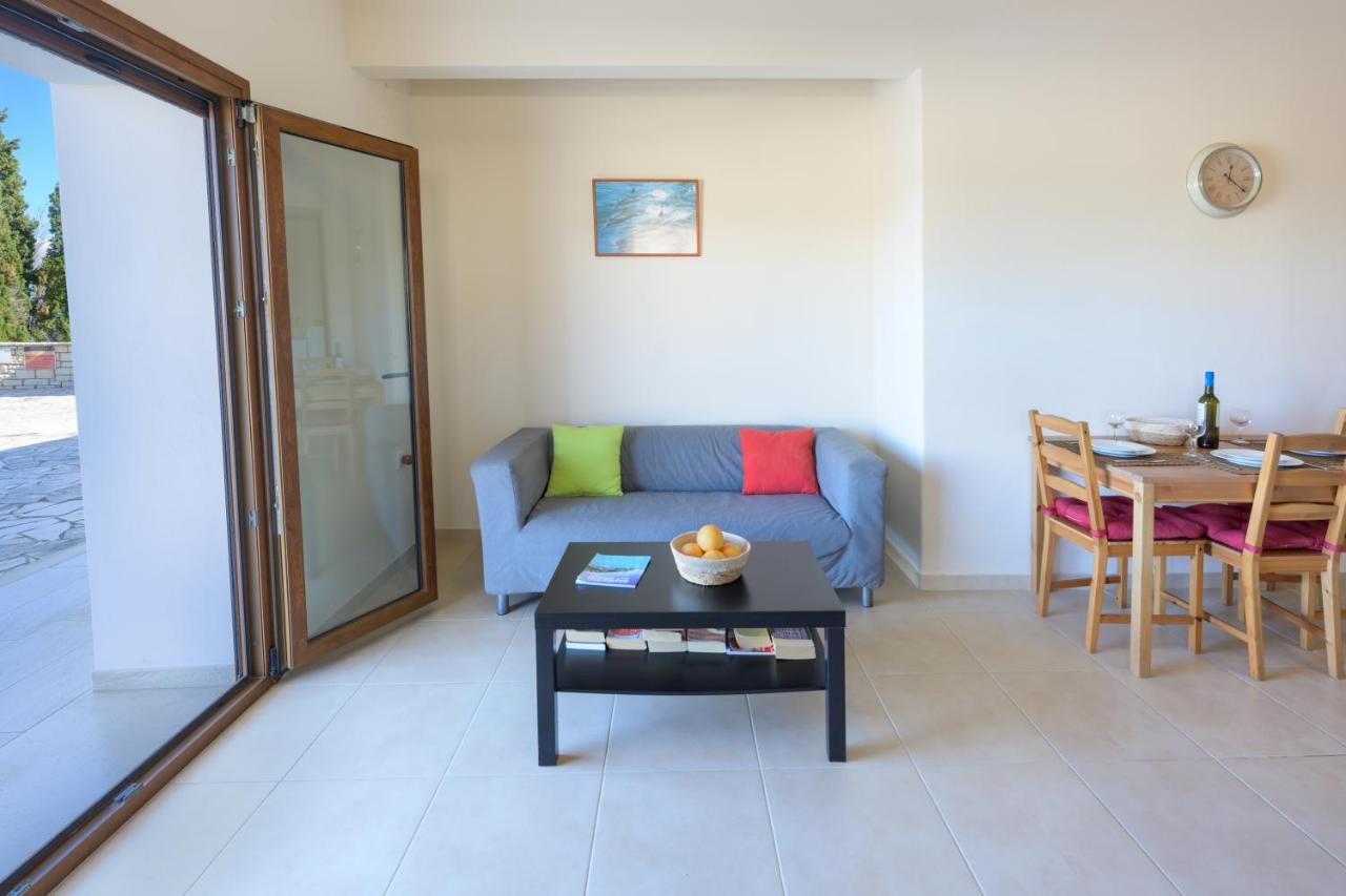 Pangolas Apartments Paxos Longós Zewnętrze zdjęcie