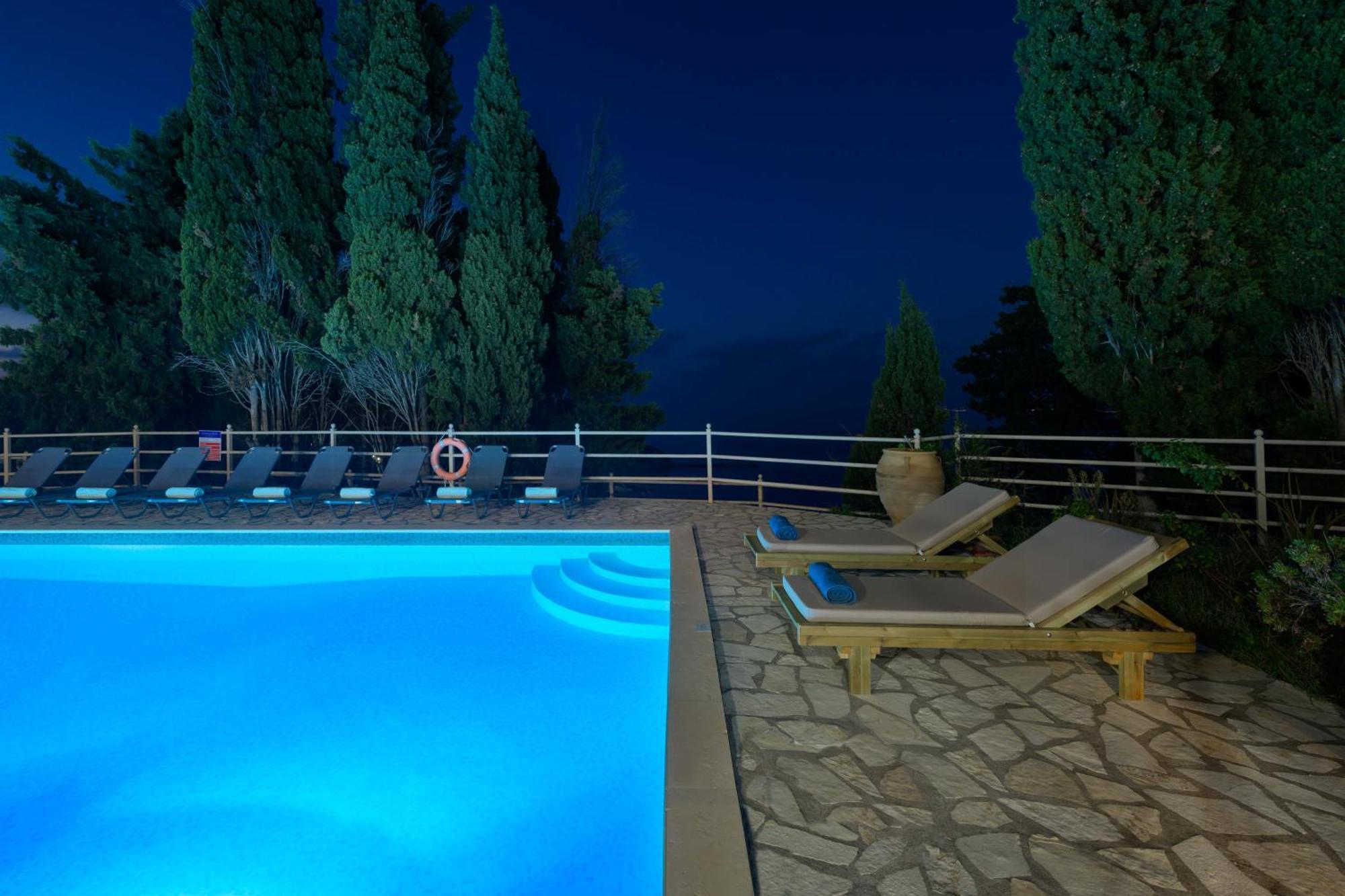 Pangolas Apartments Paxos Longós Zewnętrze zdjęcie