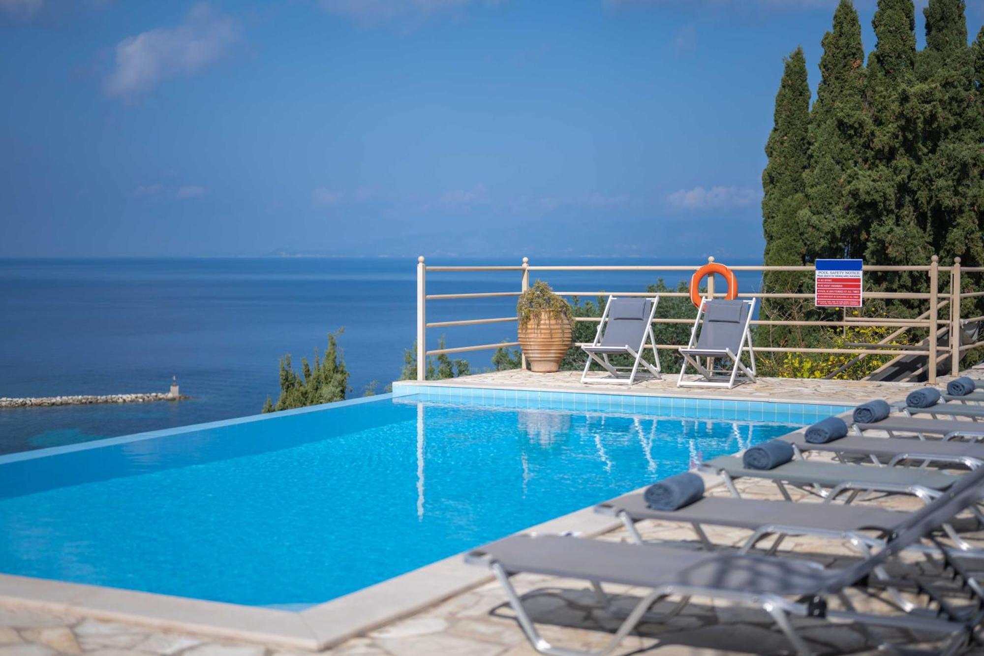Pangolas Apartments Paxos Longós Zewnętrze zdjęcie