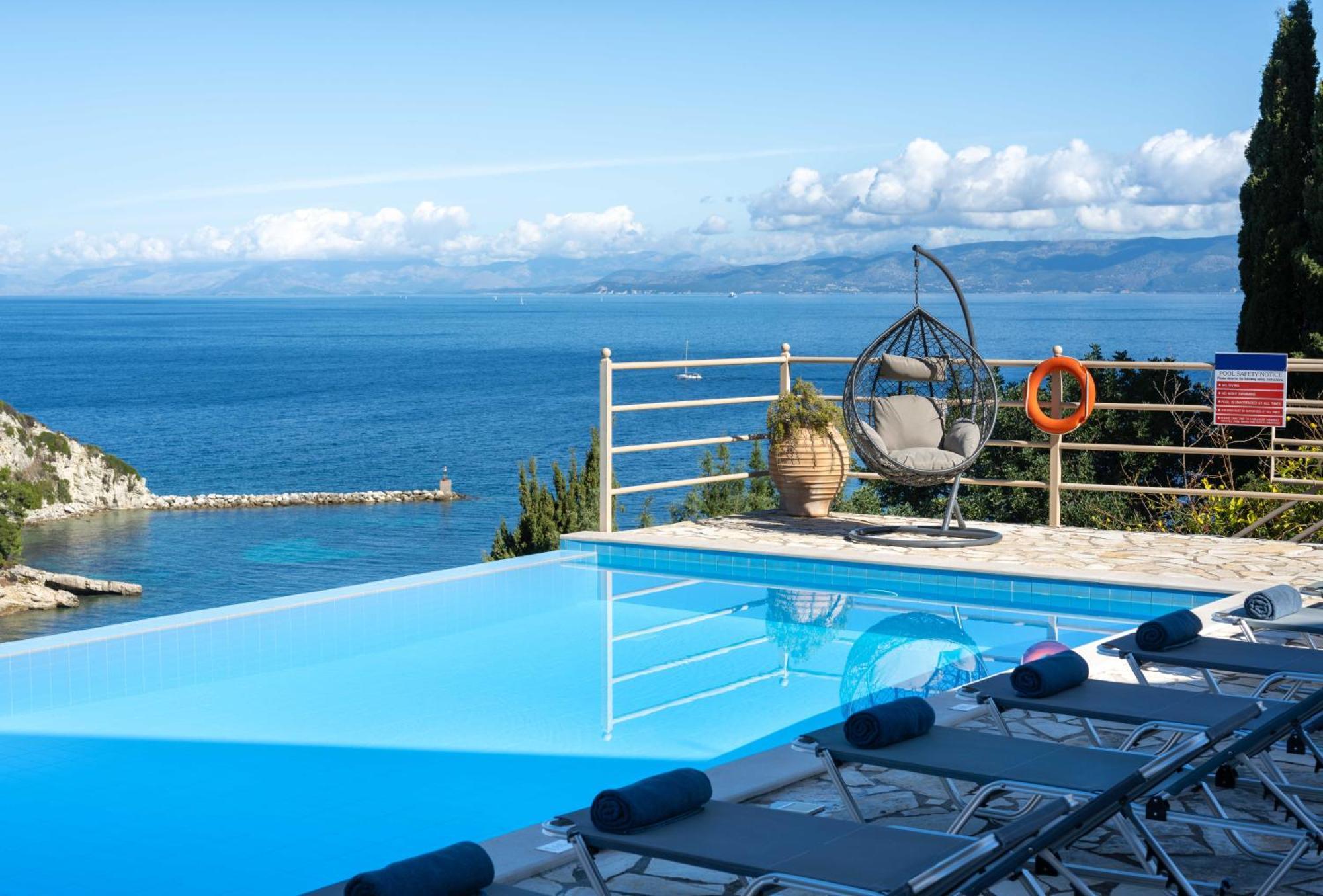 Pangolas Apartments Paxos Longós Zewnętrze zdjęcie