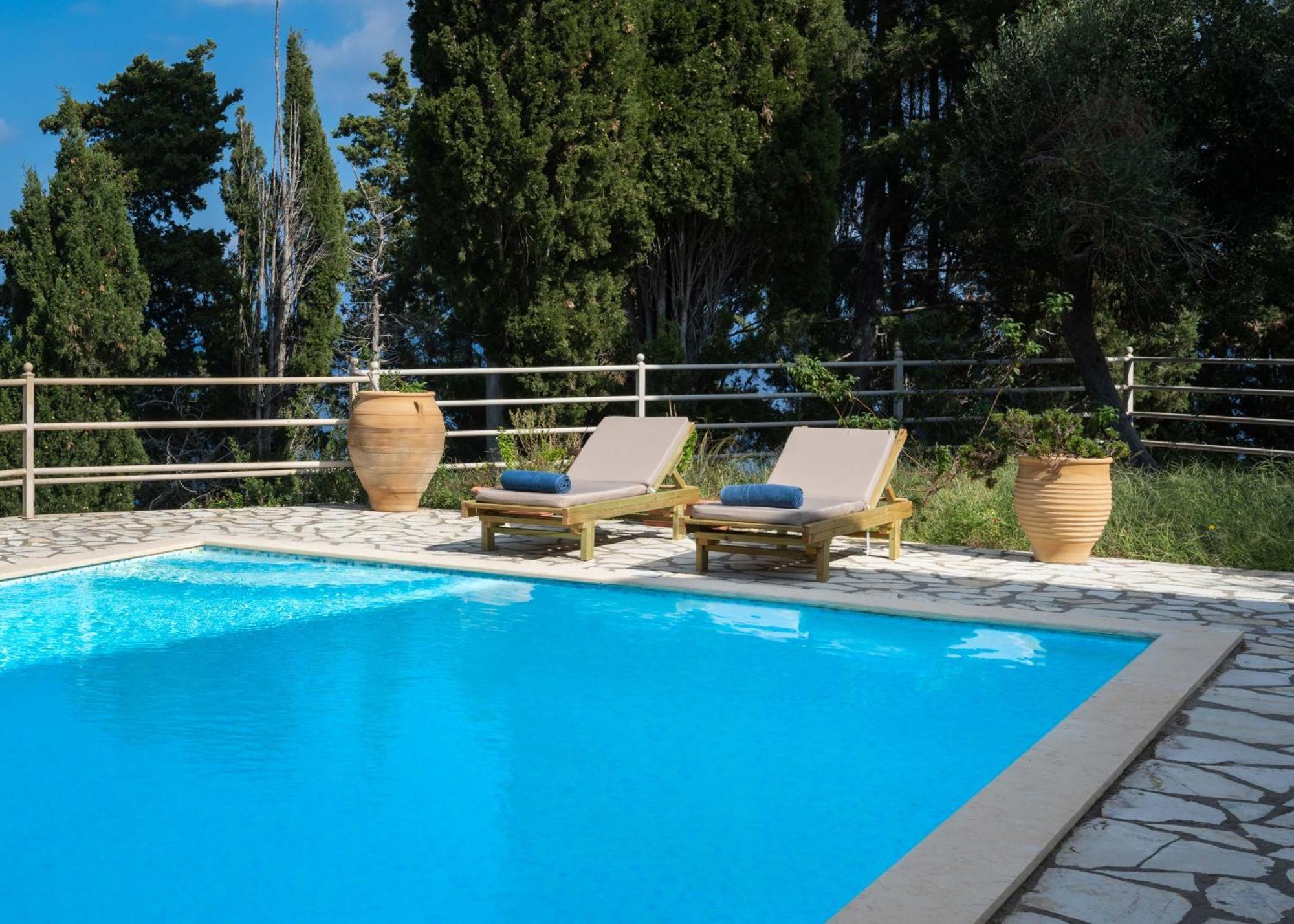 Pangolas Apartments Paxos Longós Zewnętrze zdjęcie